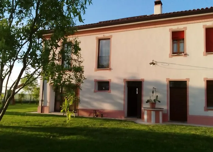 Antico Casale Dei Sogni 乡村民宿 卢戈